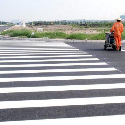 快干黄色白色道路标线漆